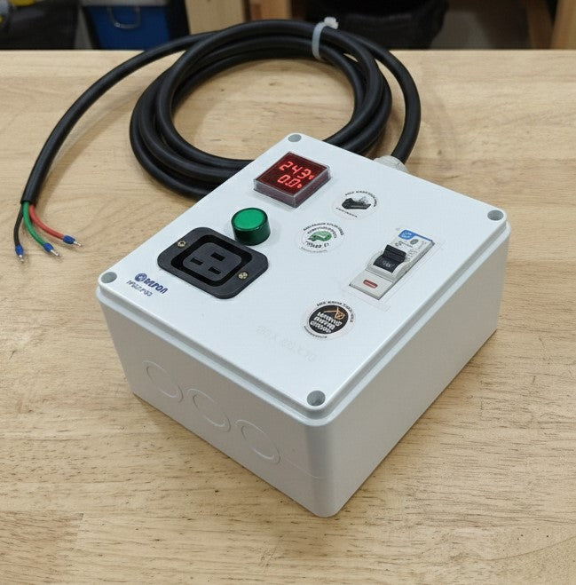 C19 PDU for ASIC Miner Rigs - Voltage/Amp Display & High Quality 20A MCB